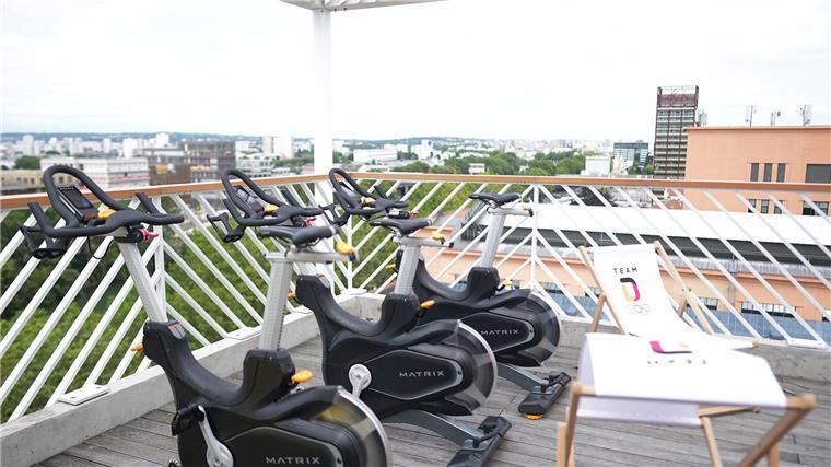 Beim Spinning haben die Olympia-Stars im deutschen Haus besten Ausblick über die Stadt.