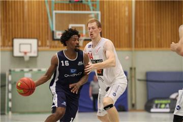 Beim Turnier in Itzehoe war Rohndell Goodwin (links) von seinen Gegenspielern nicht zu greifen. Der Eisbären-Profi warf 62 Punkte in zwei Spielen. 