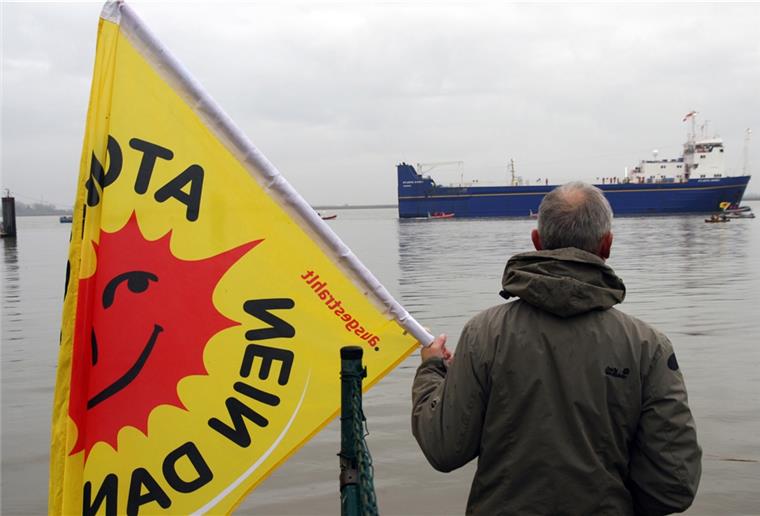 Beim Umschlag radioaktiven Materials im November 2012 in Nordenham kam es Protesten.