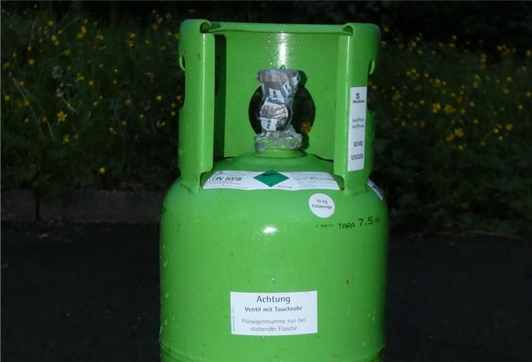 Beispielbild entwendete Gasflasche mit Kältemittel