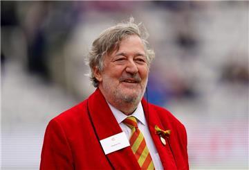 Bekam selbst schon eine Krebsdiagnose: Schauspieler Stephen Fry.
