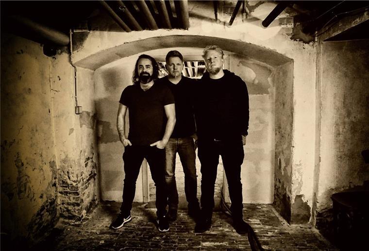 EXPAND spielen Grunge und Stonerock
