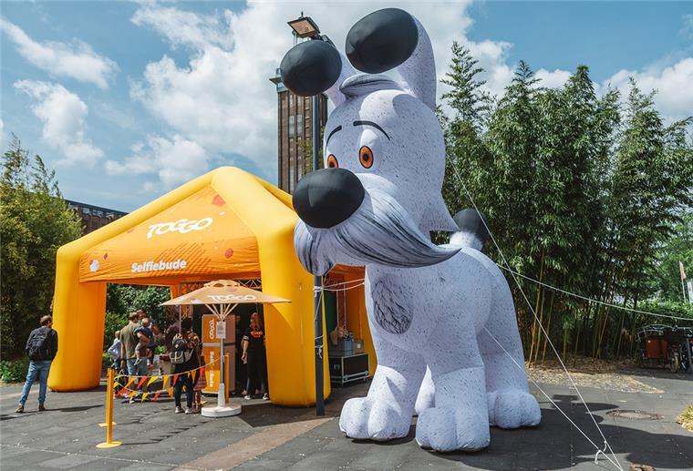 Bremerhaven: Toggo-Tour bietet zwei Tage Spielspaß für Kinder Bekannte Figuren des Toggo-TV-Programms sind live im passenden Kostüm dabei. Auch Idefix, der Hund aus der Comicserie Asterix, ist vor Ort und begrüßt die Gäste auf der Seebäderkaje als sechs Meter hohe Figur.