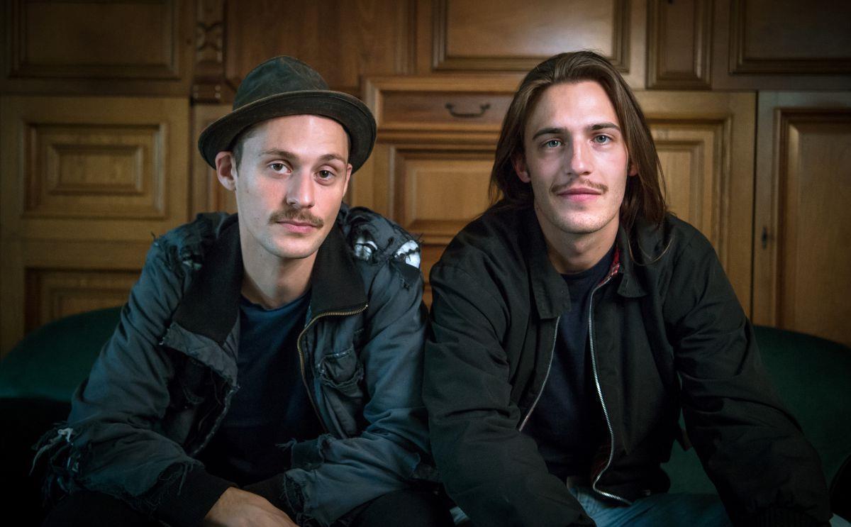Deichbrand 2018: Berliner Rockband Milliarden angekündigt Ben Hartmann (links) und Johannes Aue von der Band Milliarden werden auf dem Deichbrand spielen.