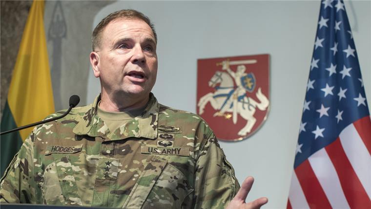 Experte bei Illner: Bremerhaven droht Sabotage-Gefahr Ben Hodges, Generalleutnant a.D., war bis Ende 2017 Oberkommandierender der US-Landstreitkräfte in Europa.