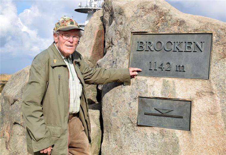 Ganz schöner Brocken: Der alte Mann und der Berg Benno Schmidt, auch Brocken Benno genannt, ist berühmt, weil er den Rekord hält: Kein anderer ist so oft auf den Berg gestiegen wie er.