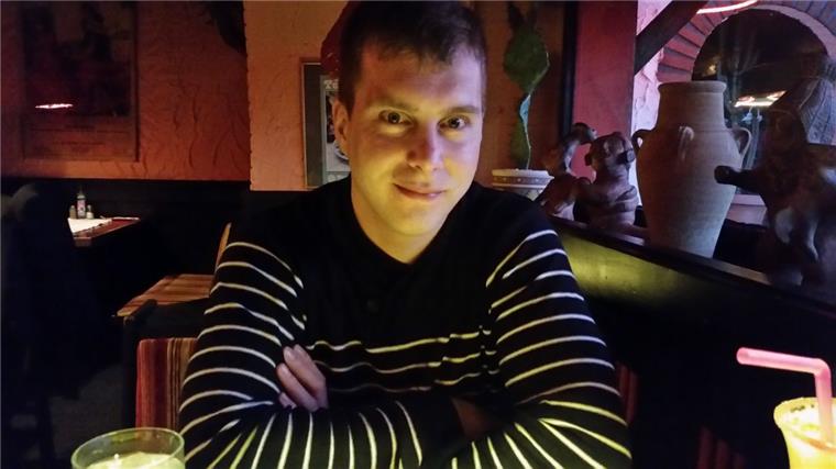 Benny Grollick ist ein lebensfroher Mensch. Jetzt allerdings benötigt der 34-Jährige die Hilfe eines genetischen Zwillings, um den Blutkrebs zu besiegen.  