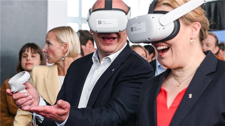 Berlin bekommt ein House of Games Berlins Regierender Bürgermeister Kai Wegner (CDU) und Wirtschaftssenatorin Franziska Giffey (SPD) sehen Berlin als wichtigsten Gaming-Standort Deutschlands.