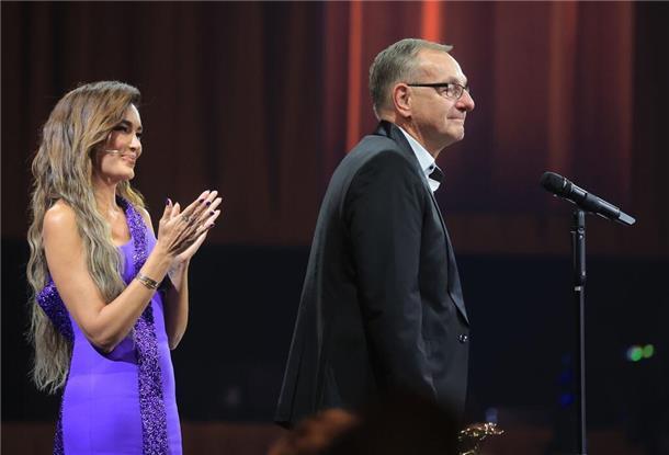 Superstars, Glanz und berührende Momente bei „Bambi“-Gala Bernd Siggelkow ist Preisträger in der Kategorie „Stille Helden“.