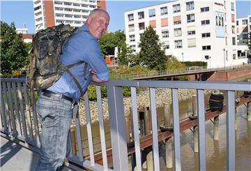 Berufsoffizier und Hochschulprofessor Frank Reininghaus liebt das Wandern und hilft auch anderen, geeignete Strecken zu finden.