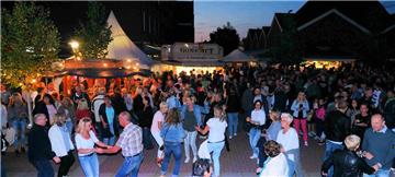 Beste Stimmung am Freitagabend beim Langener OGF. Foto: Stehn