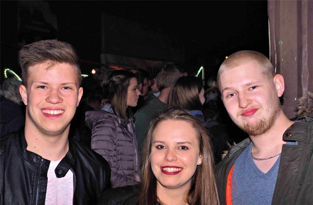 Beste Stimmung bei der 20. Auflage von &quot;Rock in den Mai&quot; in Sievern. F...