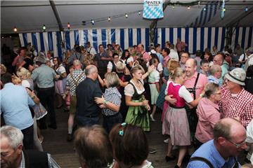 Beste Stimmung herrschte im Festzelt beim Oktoberfest der Nordholzer Schützen