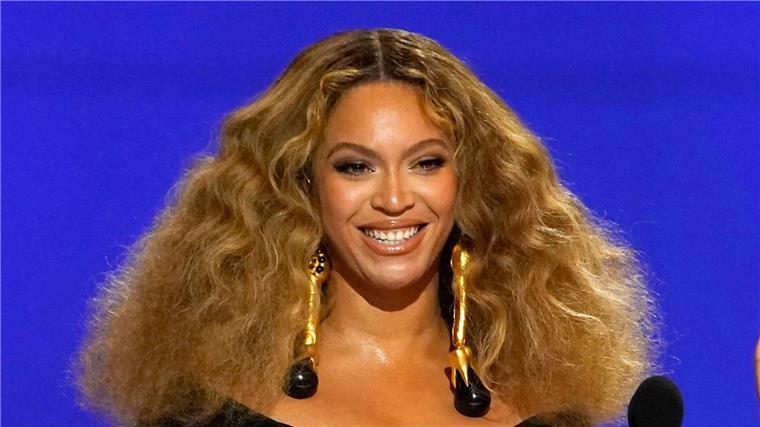 Beyoncé toppt die Country-Charts - und schreibt Geschichte Beyoncé ist jetzt auch ein Country-Star.