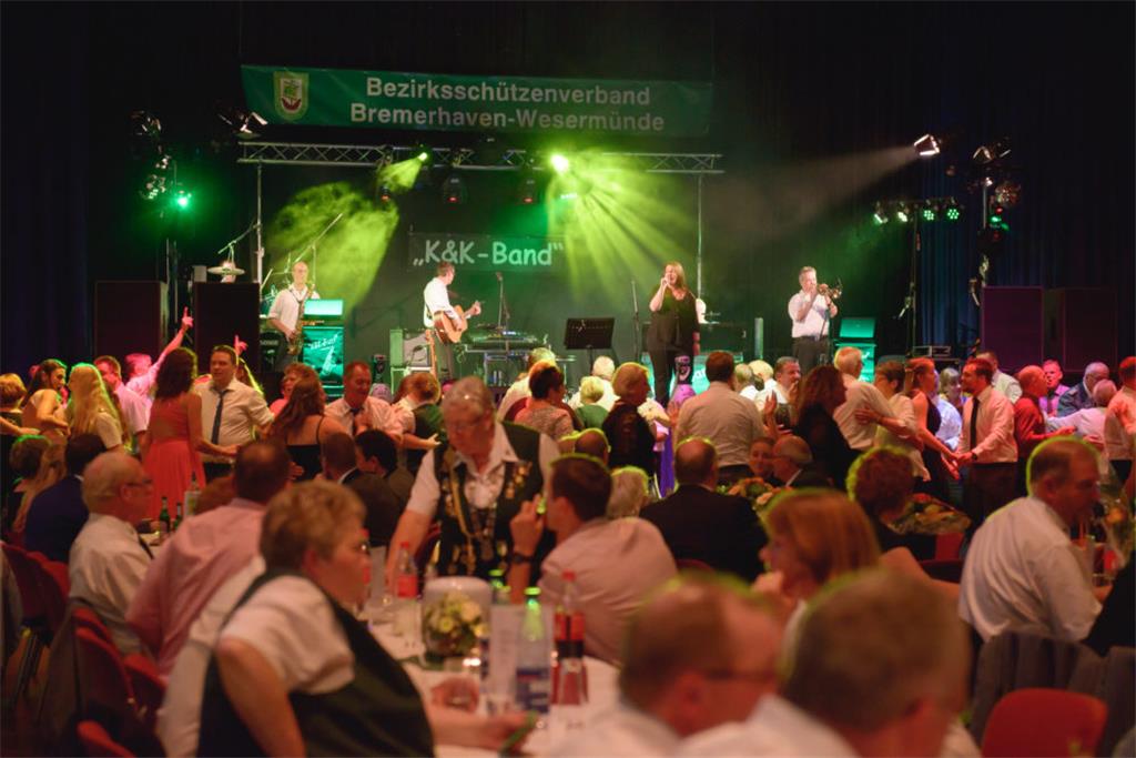 Bezirksschützenball in der Stadthalle Bremerhaven. Foto: Schimanke