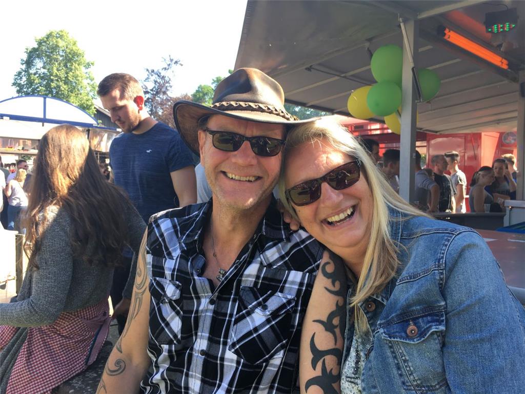 Biene und Sven aus Bremerhaven sind Stammgäste. Frühtanz in Steinau 2018. Foto: ...