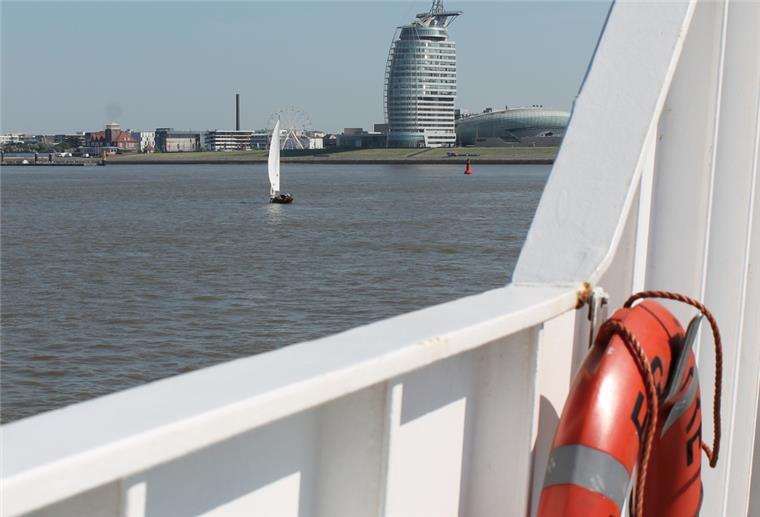 Weser-Radweg: Bei dieser Radtour muss man zweimal an Bord Skyline Bremerhaven