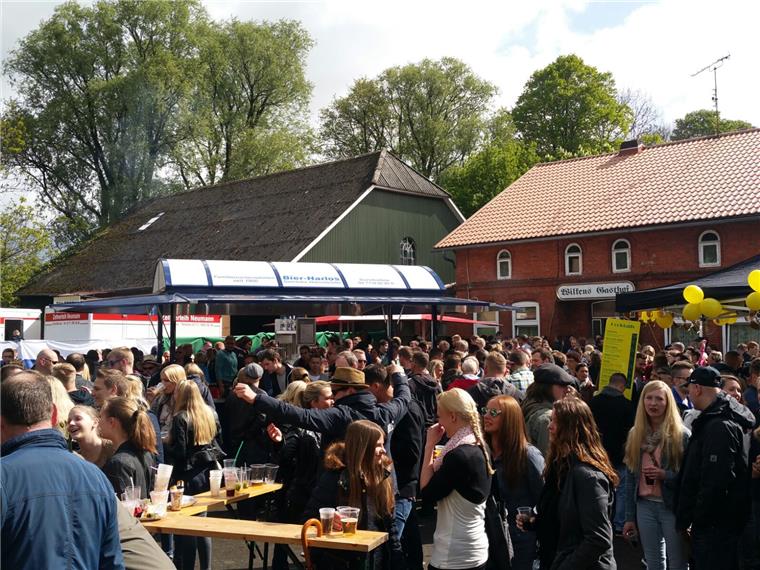 Party total beim Frühtanz in Steinau Party total beim Frühtanz in Steinau