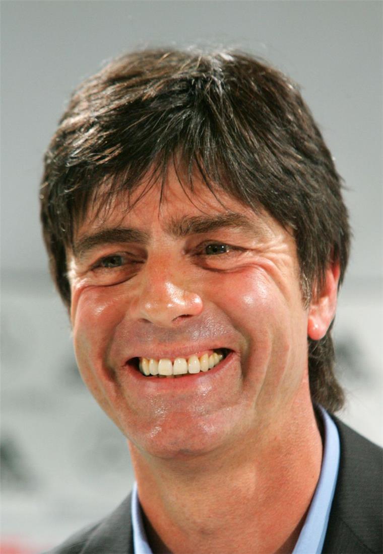 Jogi Löw bleibt - so reagiert das Netz