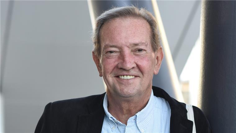 Warum Bestsellerautor Martin Walker so gern nach Brake kommt