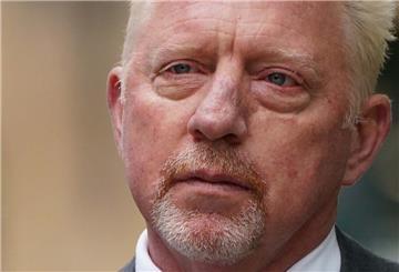 Boris Becker, ehemaliger Tennis-Profi aus Deutschland, schaut nach rechts.