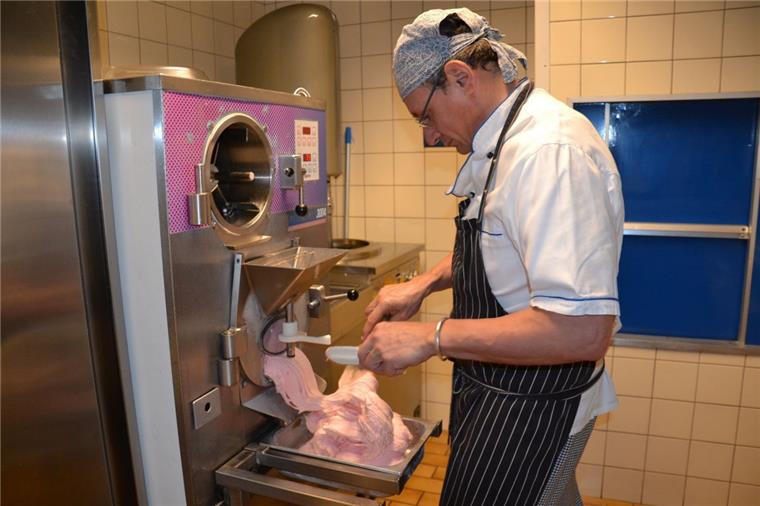 Landkreis Rotenburg: Der große Eis-Test Der Preis je Kugel variiert bei den vier getesteten Eisdielen zwischen 1 Euro und 1,20 Euro. Einige Eisverkäufer überlegen bereits aufgrund steigender Kosten in der Produktion, das Eis teurer zu machen.