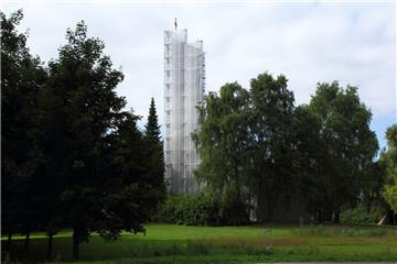 Nordenham: Beton am Kirchturm bröckelt