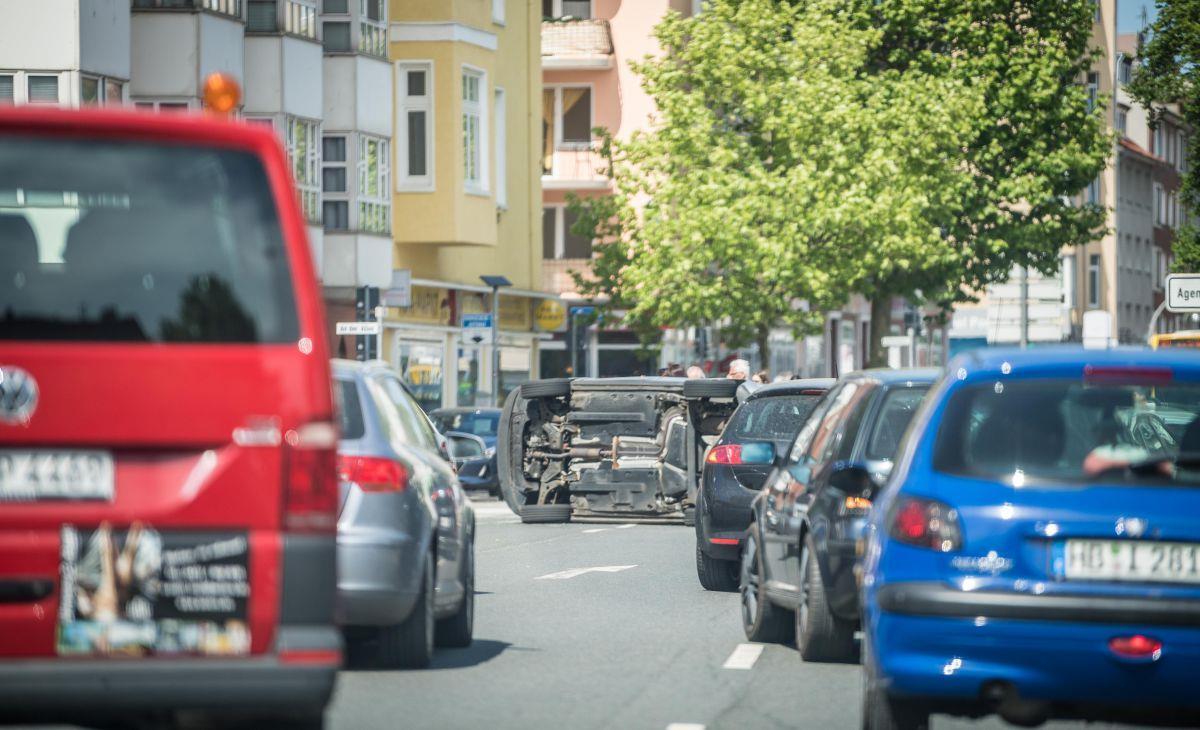 Bremerhaven: Ein Verletzter bei Zusammenstoß auf der Hafenstraße Bremerhaven: Ein Verletzter bei Zusammenstoß auf der Hafenstraße