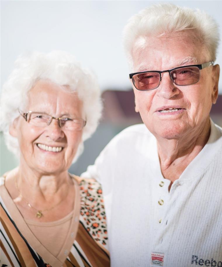 Eiserne Hochzeit in Geestemünde: Ihr erstes Treffen war reines Glück Seit 65 Jahren verheiratet: Irmgard und Artur Schütt aus Geestemünde.