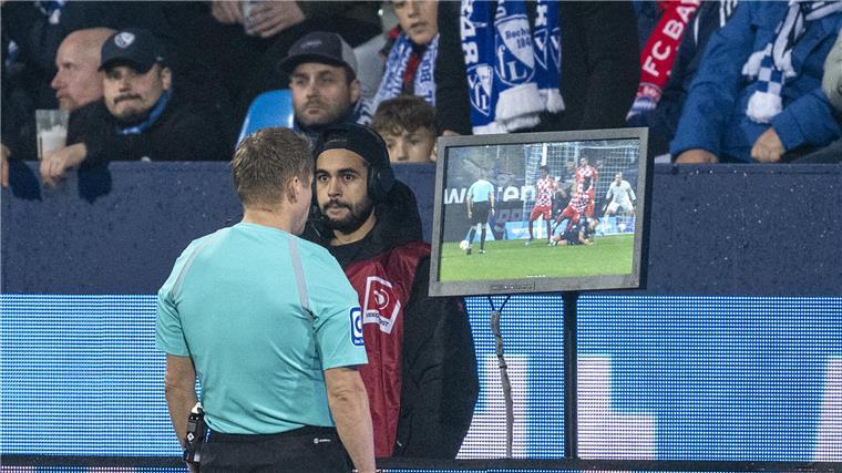 NZ-Kommentar: Schafft den Videobeweis beim Fußball ab!