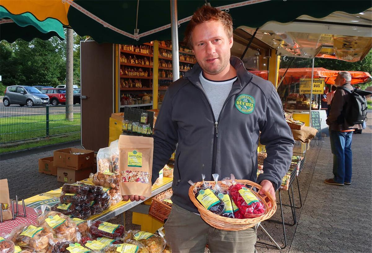 Wochenmarkt in Nordenham: Frische und Qualität aus der Region Wochenmarkt in Nordenham: Frische und Qualität aus der Region