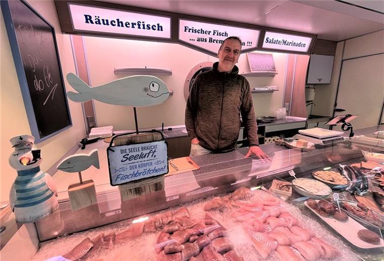 Langener Wochenmarkt hat wieder einen Fischwagen Langener Wochenmarkt hat wieder einen Fischwagen