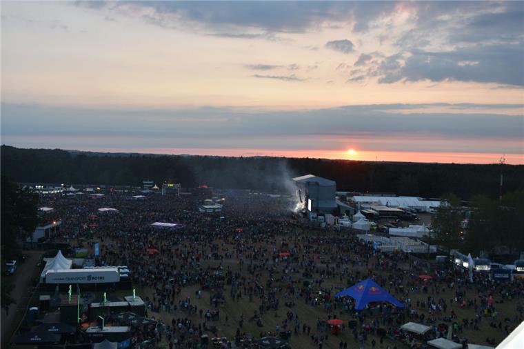 Immer auf dem Sprung: Die Leoniden rocken die Mountain Stage.