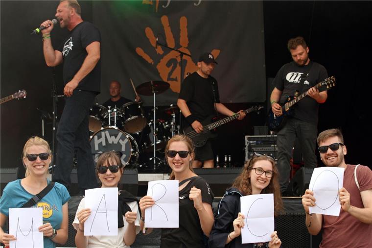 Tarmstedter Publikum fährt voll auf Rock-den-Lukas ab