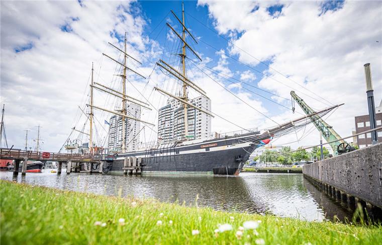 "Seute Deern": Die Masten müssen vom Schiff "Seute Deern": Die Masten müssen vom Schiff