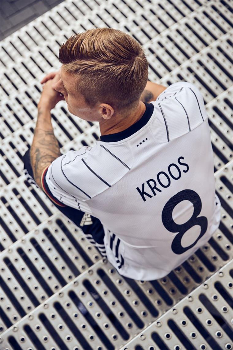 Fußball-Nationalelf: Frischer EM-Look für Gnabry & Co