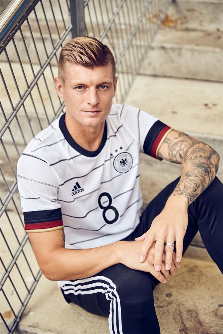 Fußball-Nationalelf: Frischer EM-Look für Gnabry & Co