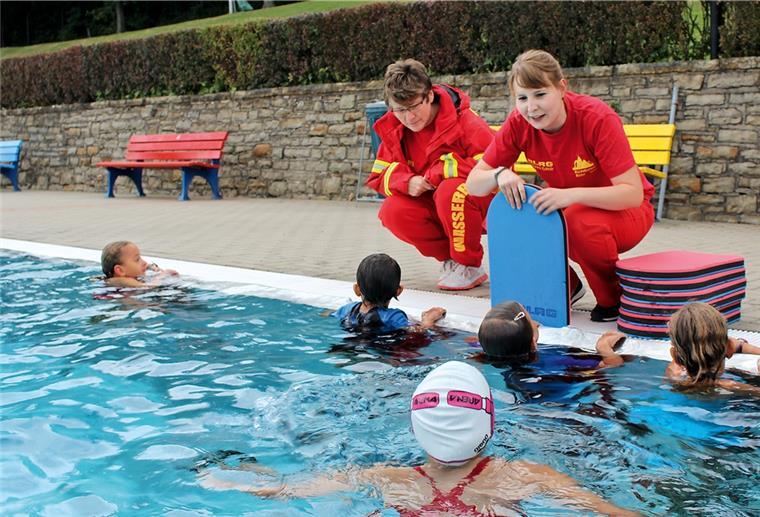 Sicher im Wasser - Schwimmen lernen ist wichtig