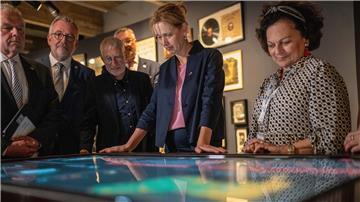 Bildungsministerin Karin Prien bereist Israel.