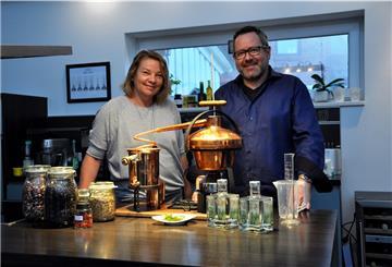 Birthe und Dirk Vowinkel freuen sich über eine weitere Auszeichnung für ihren Norgin.