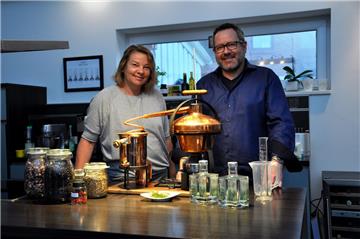 Birthe und Dirk Vowinkel haben einen eigenen Gin kreiert.
