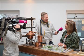 Birthe Vowinkel stellt sich den Fragen des Video-Redakteurs.