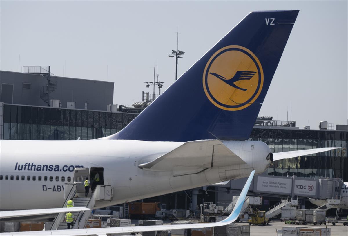 Lufthansa streicht für Mittwoch mehrere Flüge von Hannover und Bremen Bis Freitag können noch mehrere Flüge gestrichen werden.