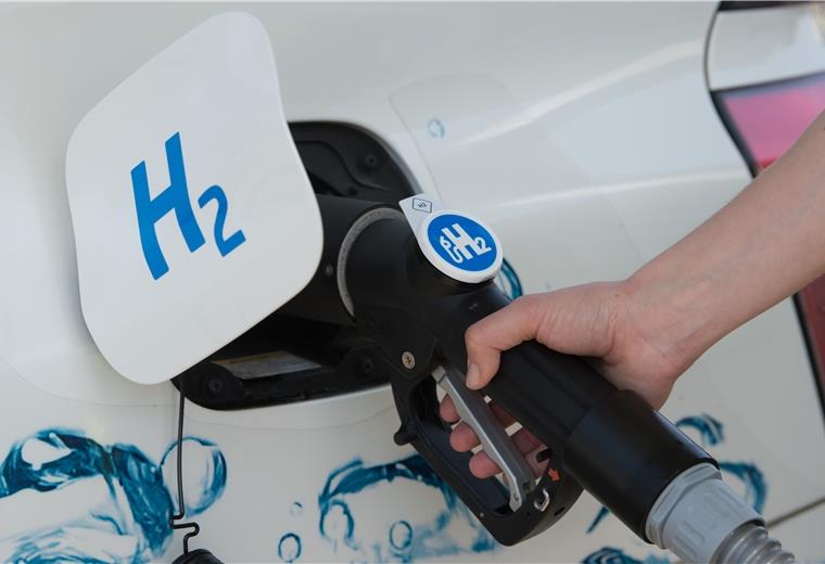 Bis in Bremerhaven Wasserstoff getankt werden darf, wird es noch dauern.