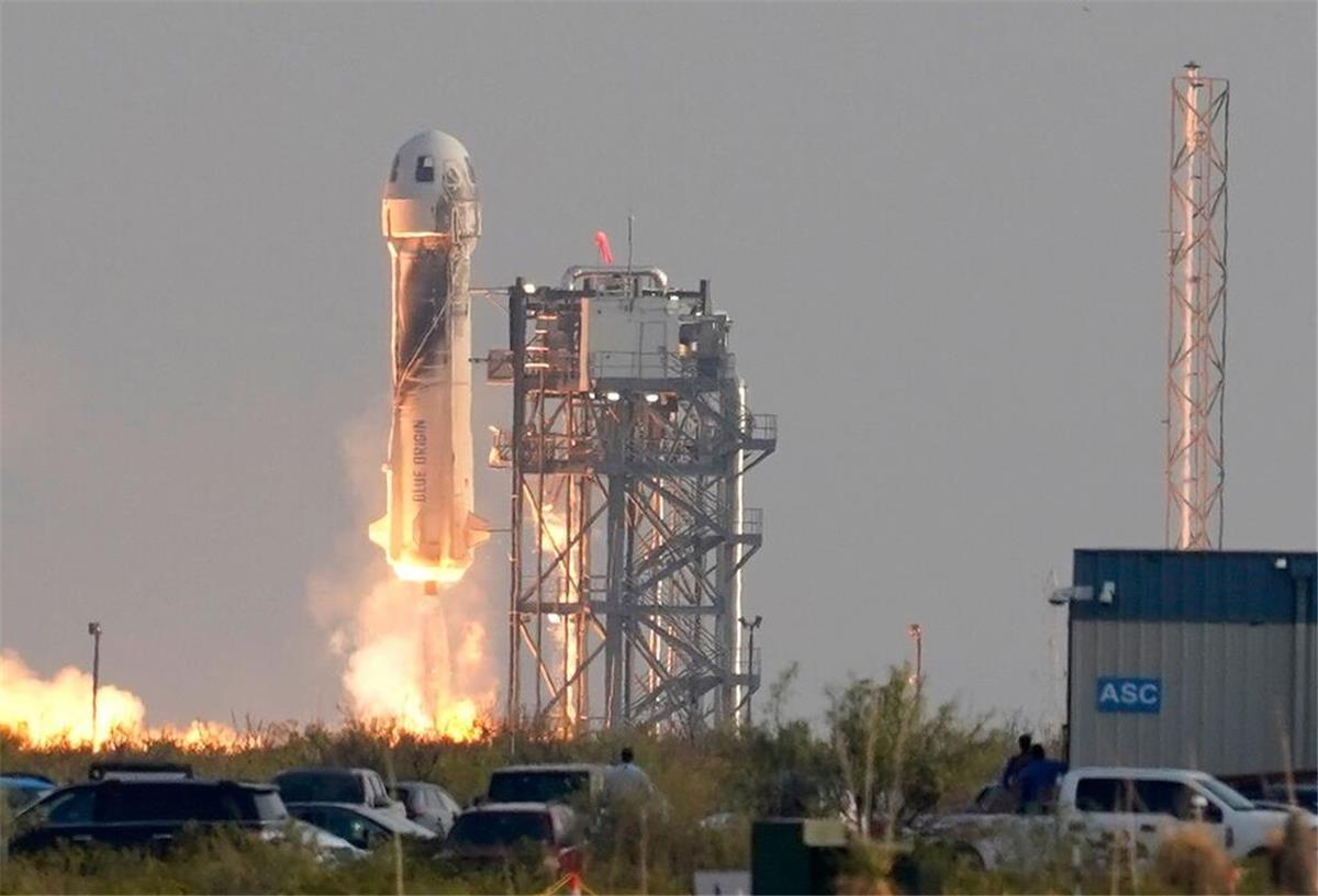 Bezos schießt Katy Perry und eigene Partnerin ins All Bis zu 3.600 Kilometer pro Stunde schnell wurde die Rakete am Montag. (Archivbild)
