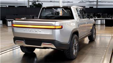 Bisher hat Rivian nur teure Modelle wie einen Elektro-Pickup im Angebot. (Archivbild)