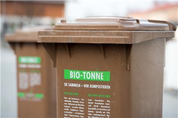 Bisher konnten die Cuxländer ihre Bioabfälle einfach der Restmülltonne entsorgen. Damit soll 2021 Schluss sein.