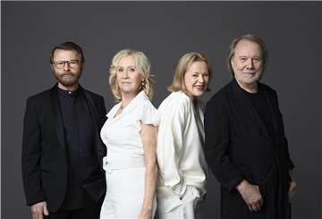 Björn Ulvaeus (l-r), Agnetha Fältskog, Benny Andersson und Anni-Frid Lyngstad, Mitglieder der schwedischen Popgruppe Abba. Die Kultband veröffentlicht mit "Voyage" ihr erstes Studioalbum seit knapp 40 Jahren.