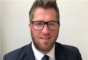 Björn Wahls, seit Januar 2018 Leiter der Bremerhavener Commerzbank-Filiale, ist mit dem Geschäftsjahr 2019 sehr zufrieden.