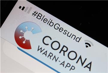 #BleibGesund ist auf einem Smartphone zu lesen, auf dem die Corona-Warn-App installiert ist. In Westertimke gibt es offenbar eine Häufung der Fälle.